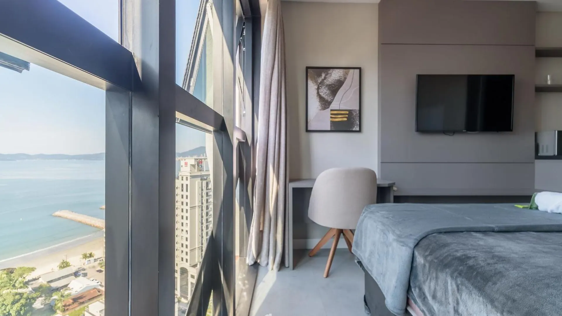 アパート Mhfbs - Edificio Moderno C/ Piscina Vista Mar Em Itapemaアパートメント