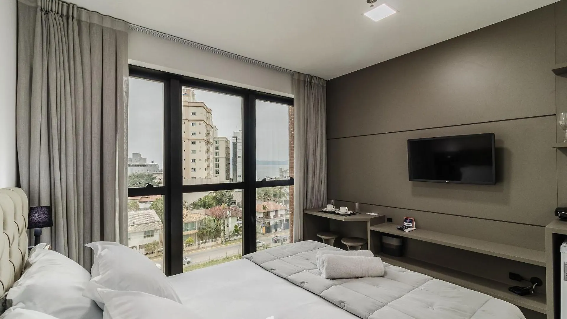 Mhfbs - Edificio Moderno C/ Piscina Vista Mar Em Itapemaアパートメント アパート イタペマ