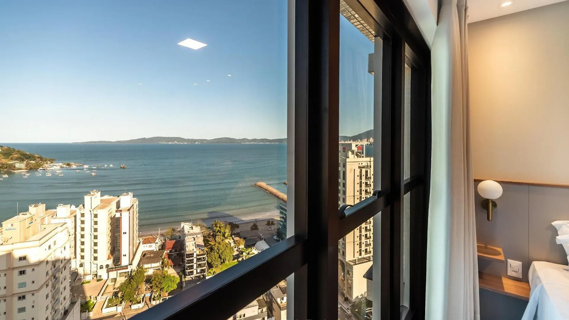 Mhfbs - Edificio Moderno C/ Piscina Vista Mar Em Itapemaアパートメント アパート