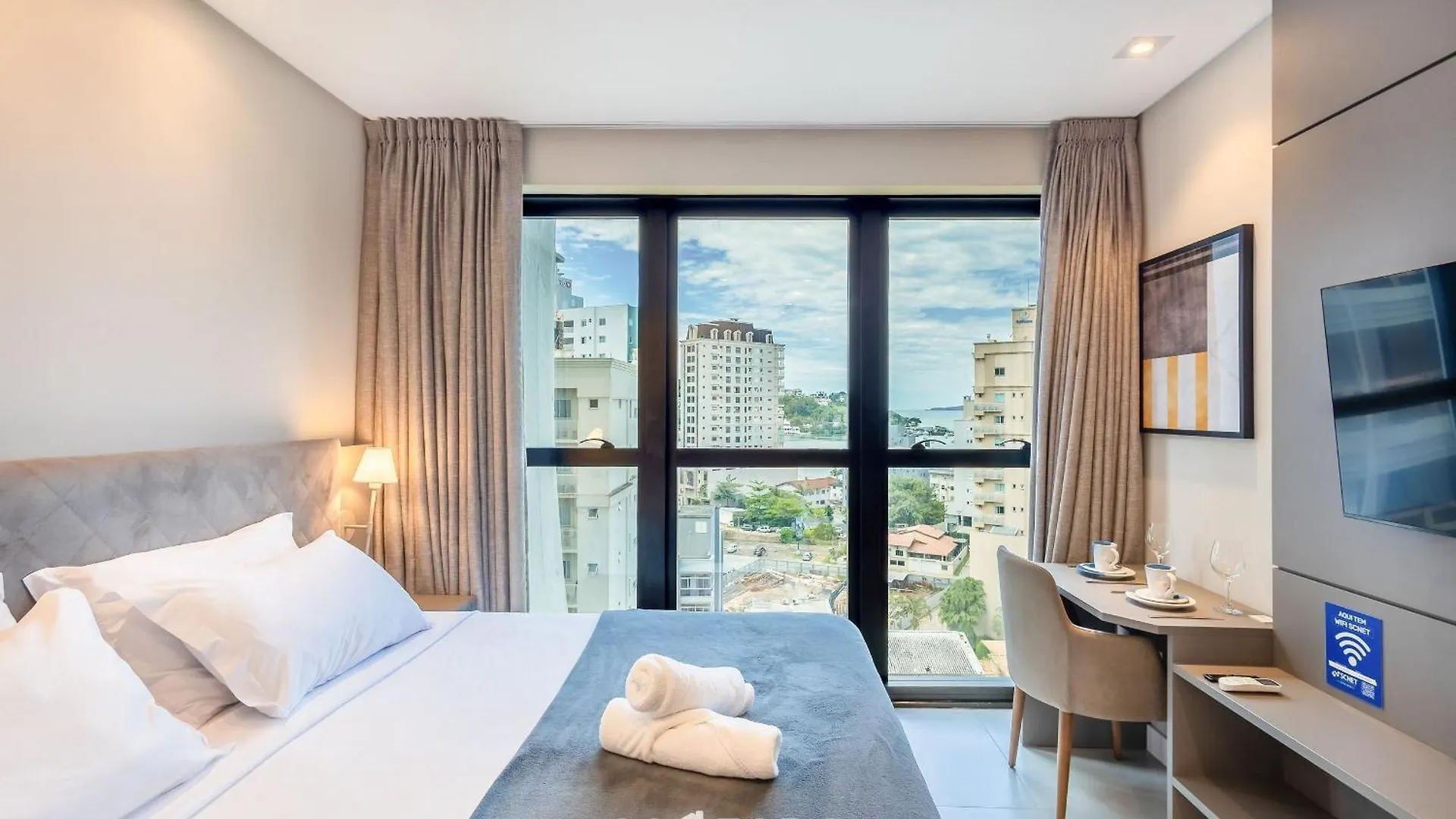 アパート Mhfbs - Edificio Moderno C/ Piscina Vista Mar Em Itapemaアパートメント