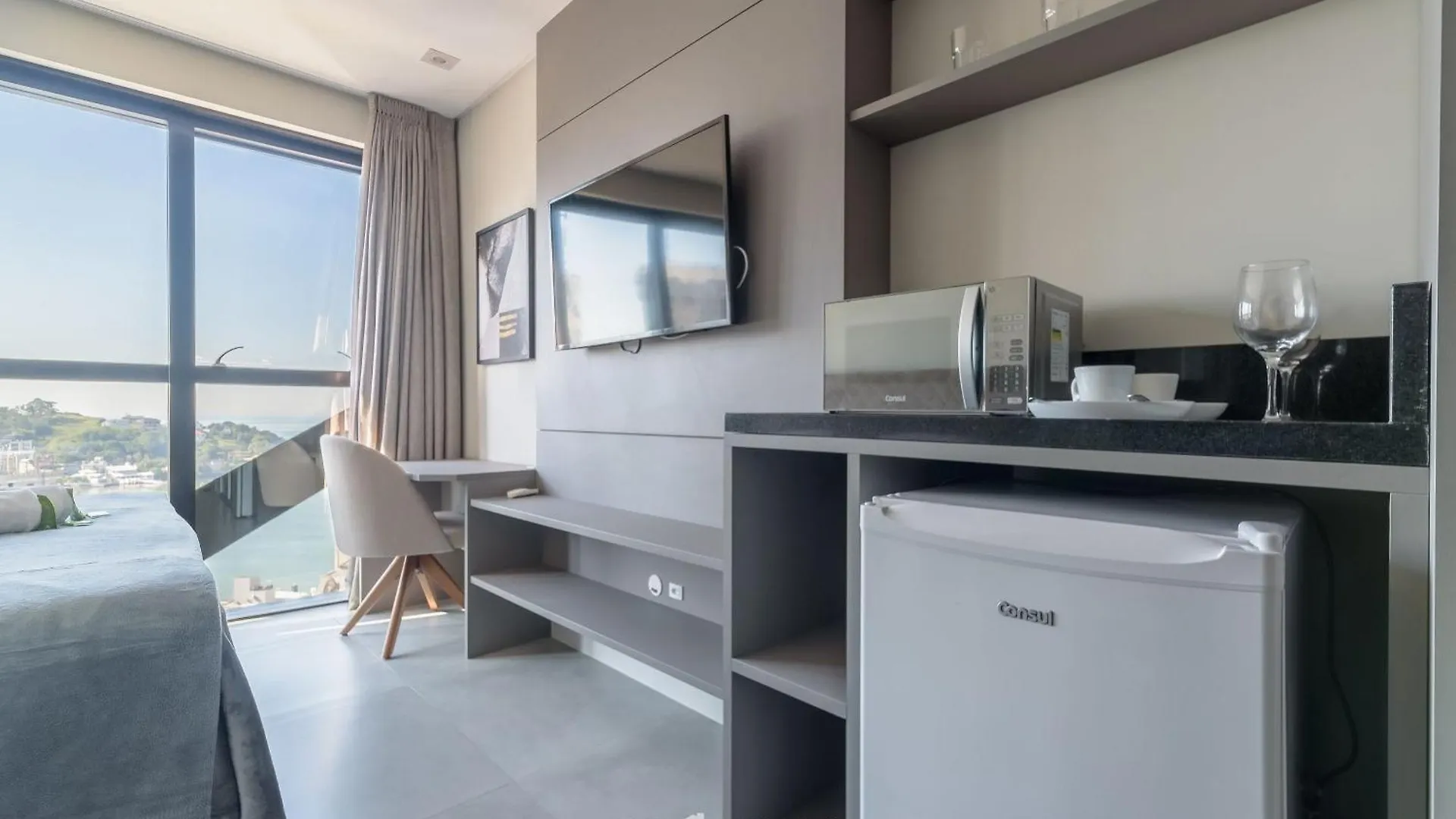 Mhfbs - Edificio Moderno C/ Piscina Vista Mar Em Itapema Apartment 0*,  Brazil