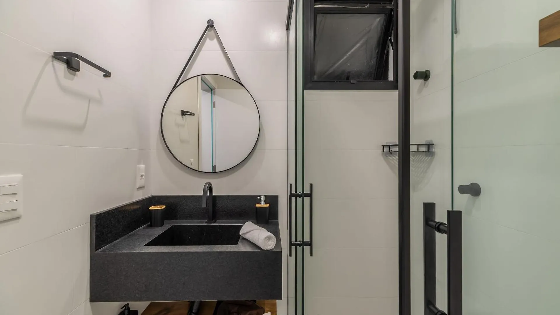 Mhfbs - Edificio Moderno C/ Piscina Vista Mar Em Itapema Apartment Brazil