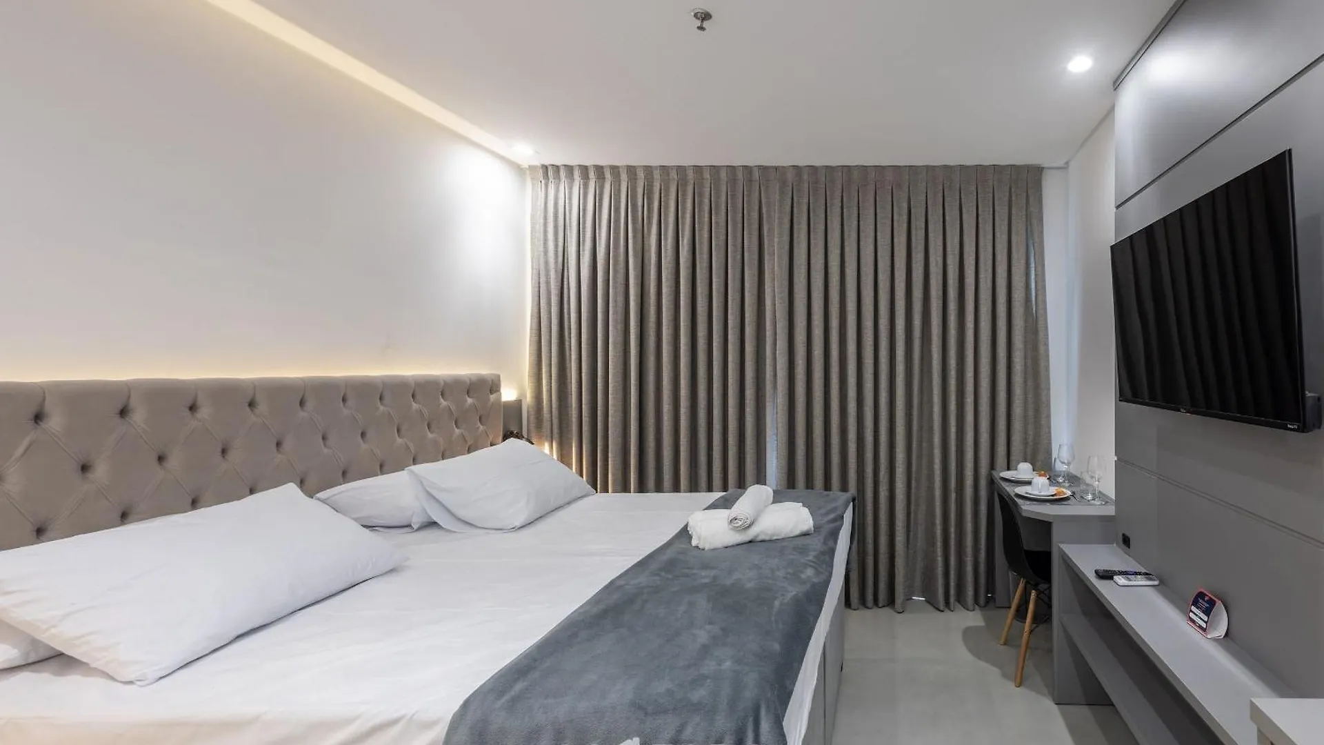 Mhfbs - Edificio Moderno C/ Piscina Vista Mar Em Itapema Apartment 0*,