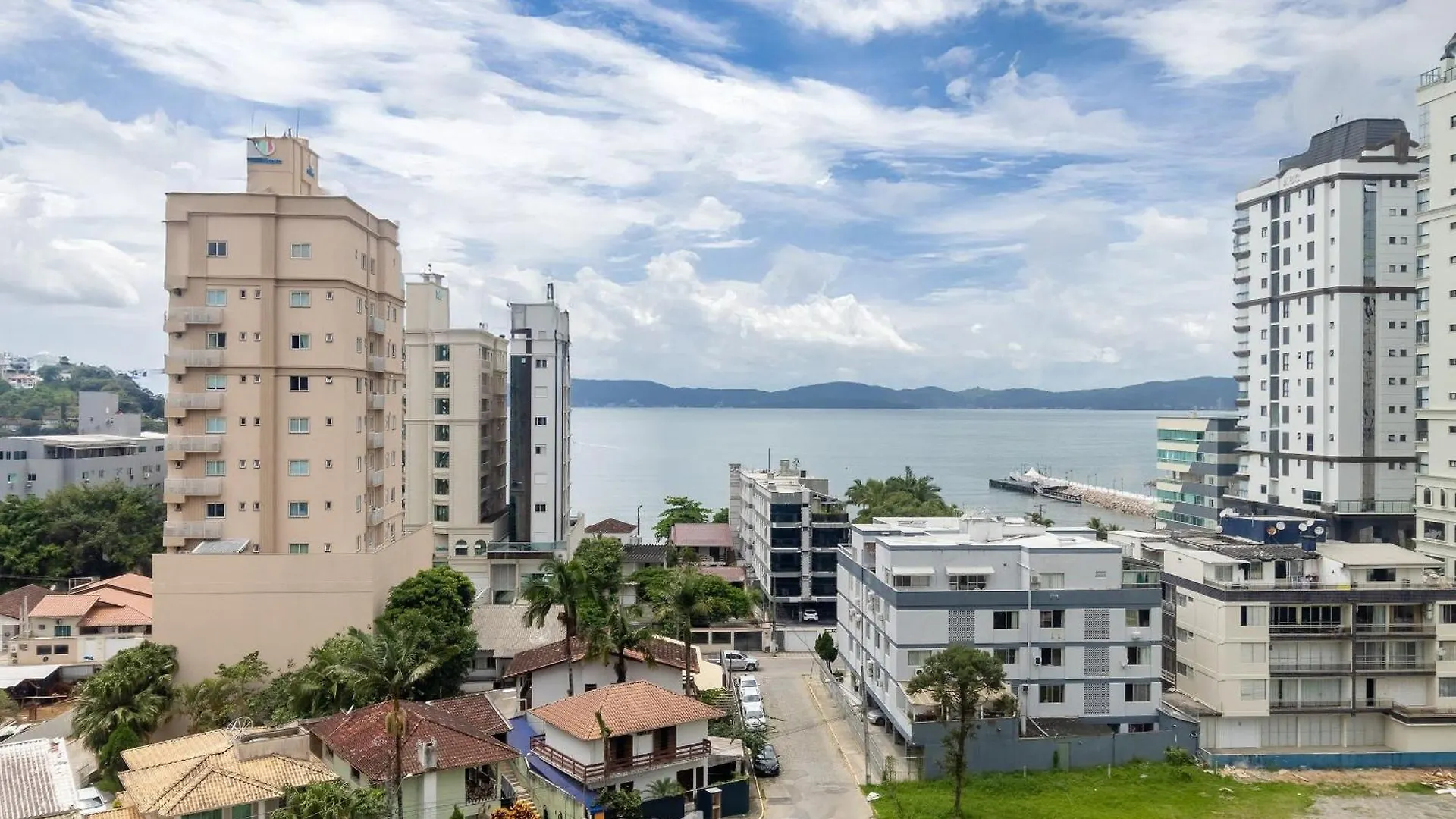 Mhfbs - Edificio Moderno C/ Piscina Vista Mar Em Itapema Apartment