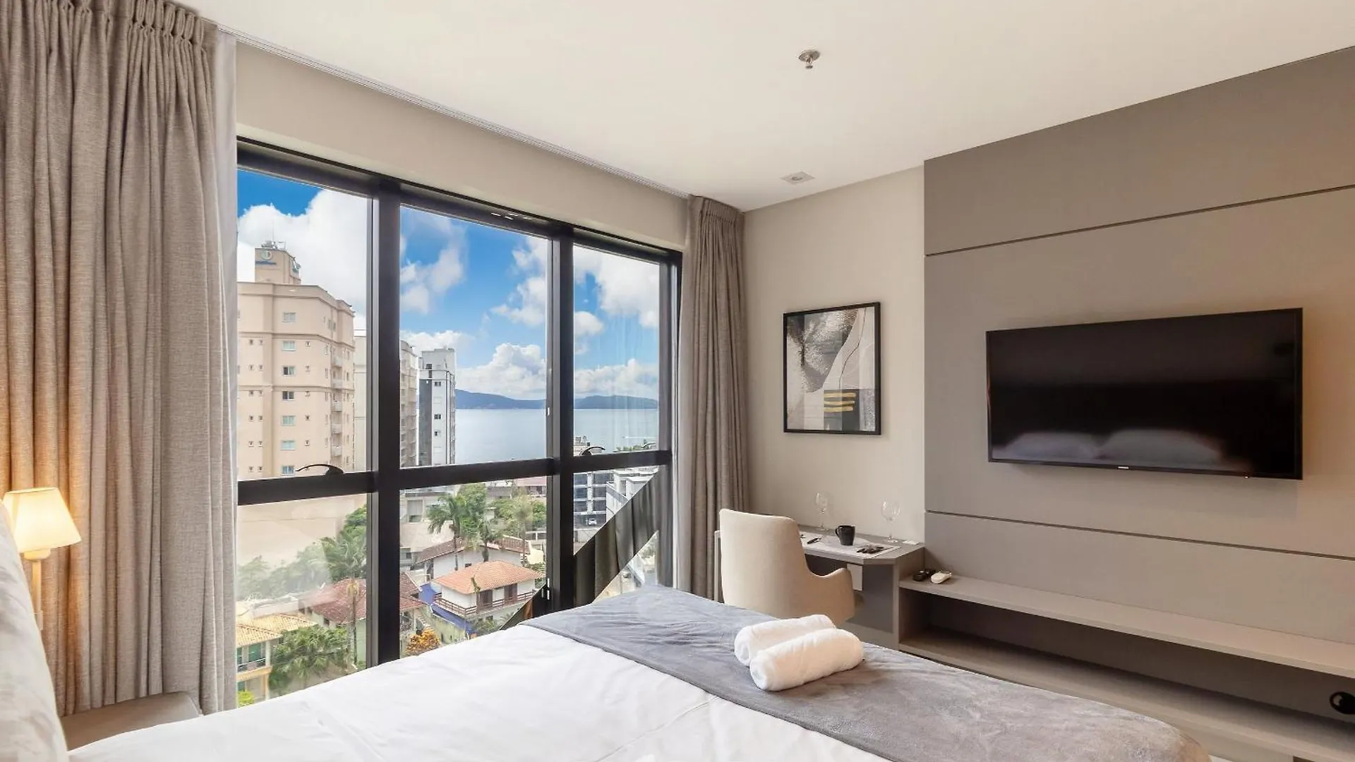 Mhfbs - Edificio Moderno C/ Piscina Vista Mar Em Itapema Apartment 0*,