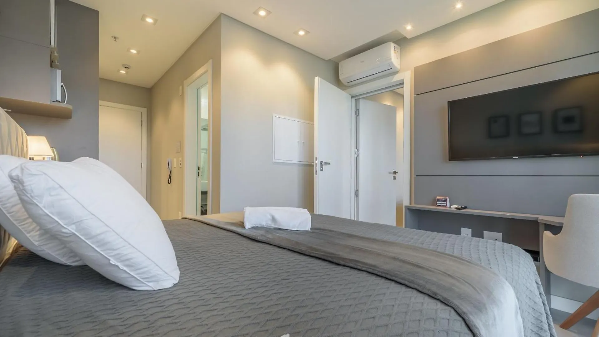 Mhfbs - Edificio Moderno C/ Piscina Vista Mar Em Itapema Apartamento