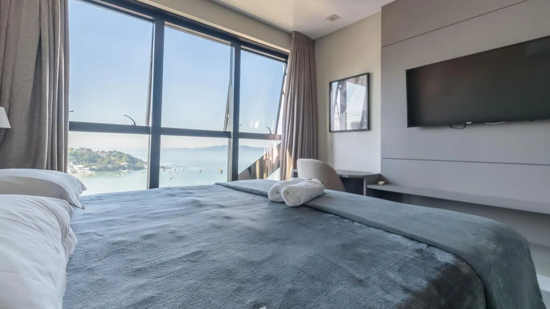 Mhfbs - Edificio Moderno C/ Piscina Vista Mar Em Itapema Apartamento 0*,