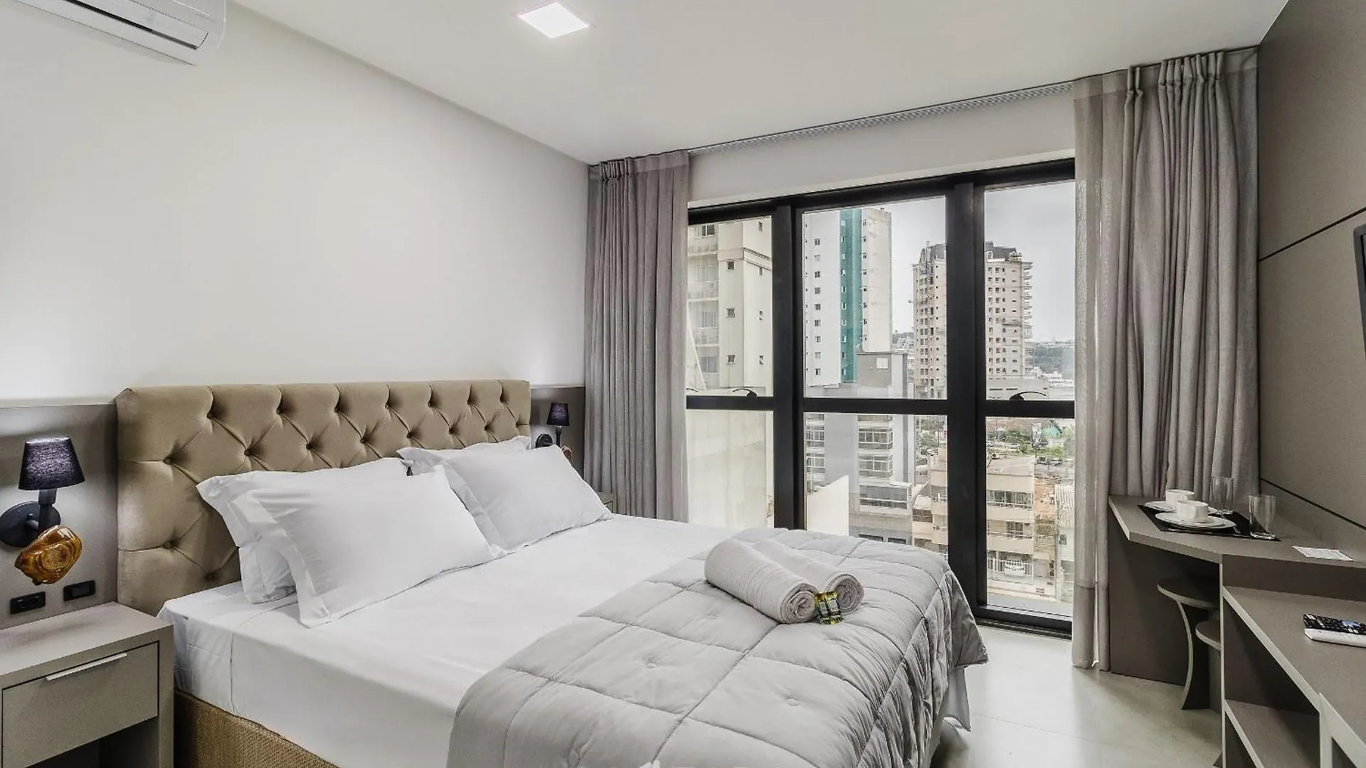 Mhfbs - Edificio Moderno C/ Piscina Vista Mar Em Itapema Apartamento